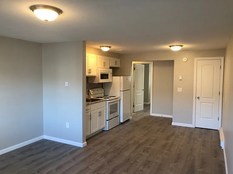 Fairfield Apartments — Photo 24