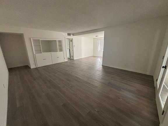 5th image of 1608 Amberwood Dr APT 5