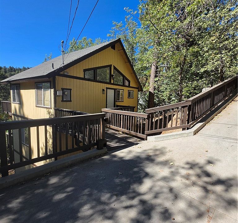 1st image of 2734 Preston Dr
