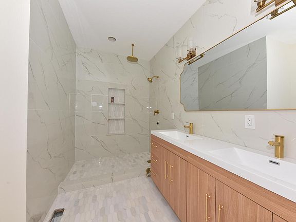 4th image of 5804 W Michigan STREET
