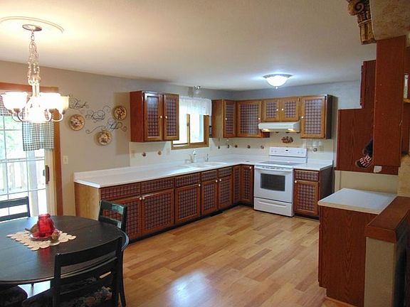 2nd image of 1326 Trimborn Ave