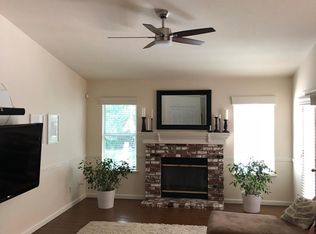 2585 E Lester Ave, Fresno, CA 93720