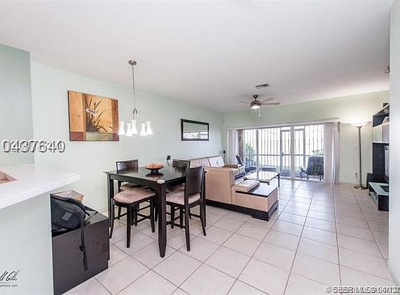 3rd image of 421 SW 120th Ave #421