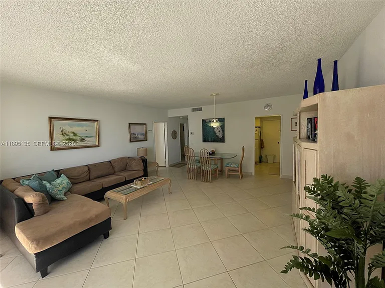 3505 S Ocean Dr #917 — Photo 5