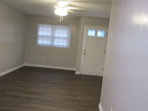 4th image of 719 Long Rd #3