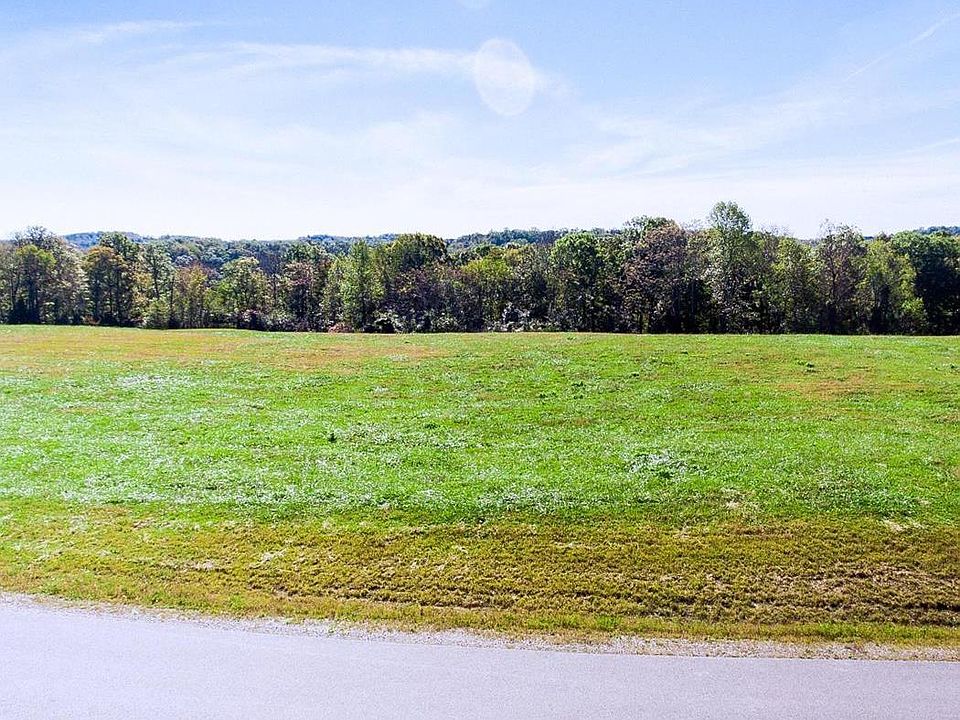 1st image of 15 Hickory Point Dr