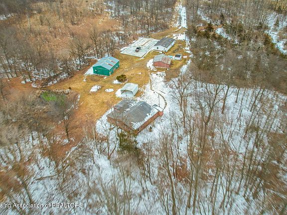 3rd image of 9304-9306 Parkhurst Hwy