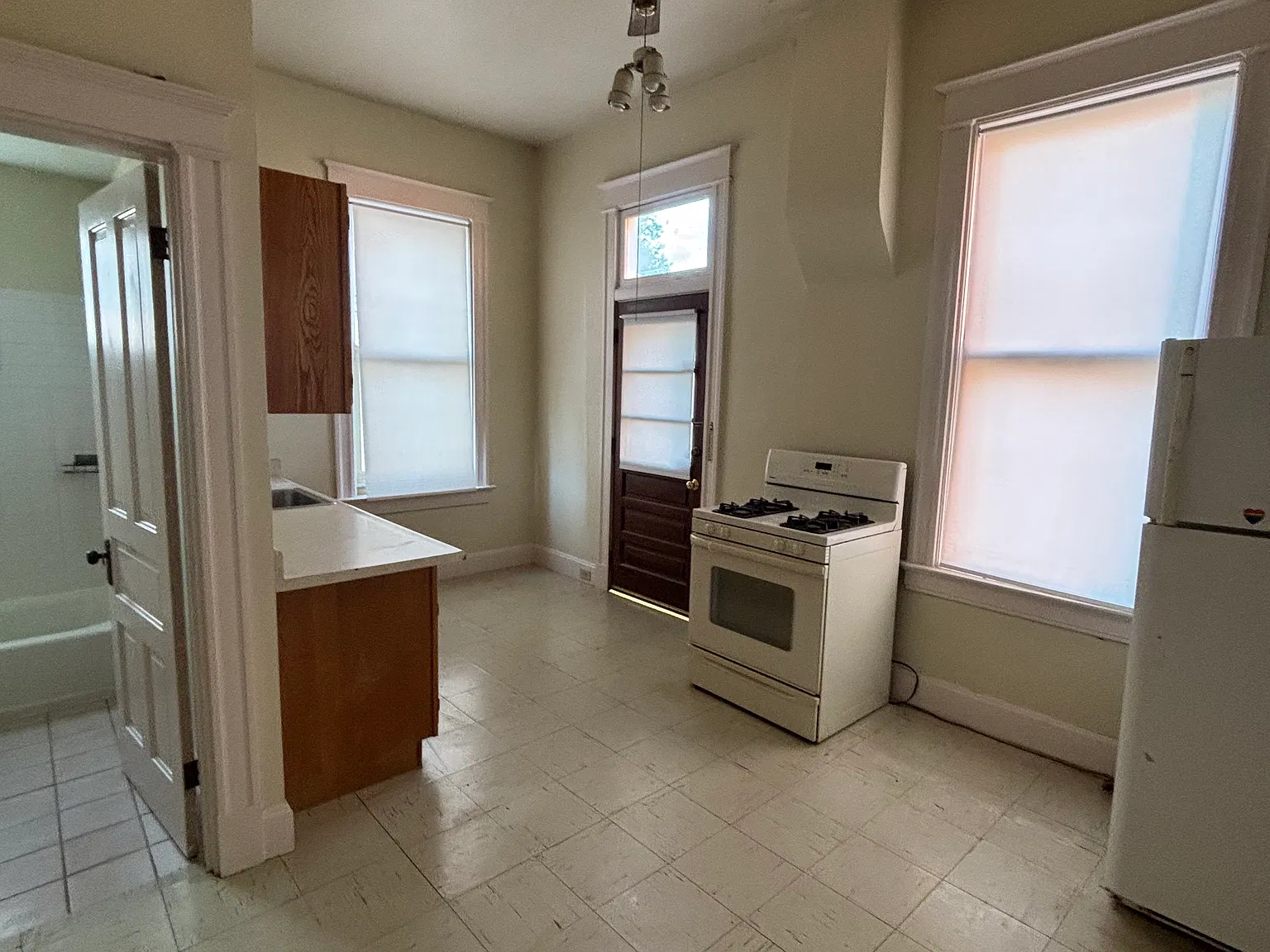 837 Main St — Photo 3