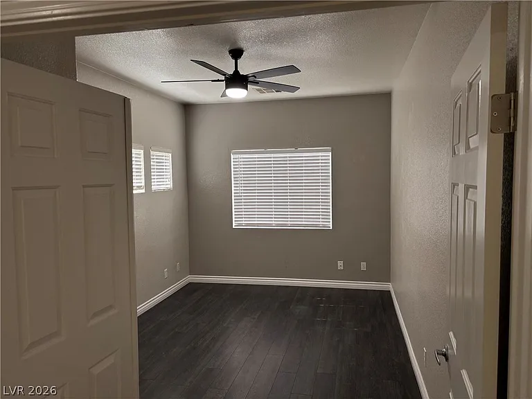 10628 S Olivebranch Ave — Photo 13