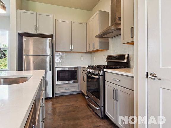 4th image of 1052 2nd Ave S Unit 1B