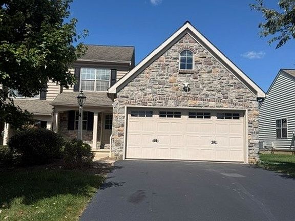 2nd image of 4 Southbrook Dr