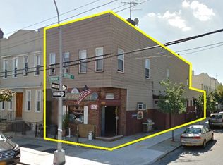 552 Grandview Ave, Ridgewood, NY 11385