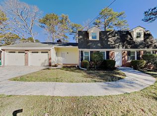 5685 Four Winds Dr SW, Lilburn, GA
