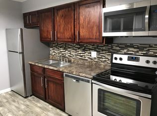 929 Searles Rd, Toledo, OH 43607