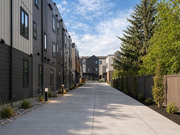 5th image of 250 Shawnee Blvd SW #1544505