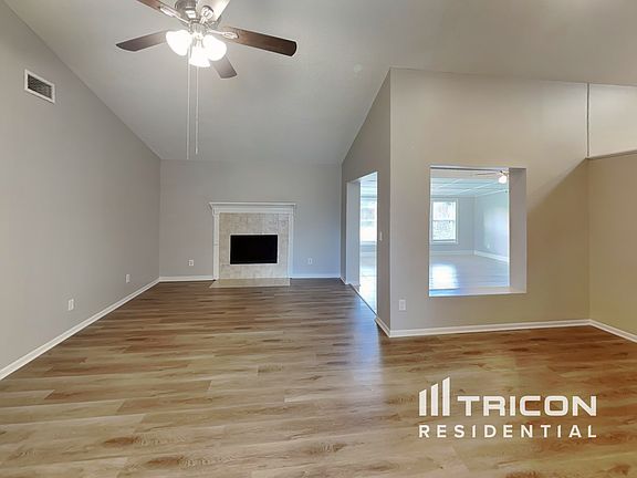 3rd image of 328 Sir Lawrence Dr
