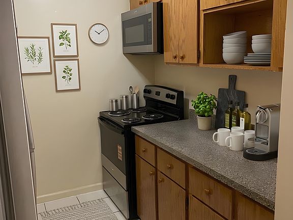 5th image of 91-60 193rd St #507