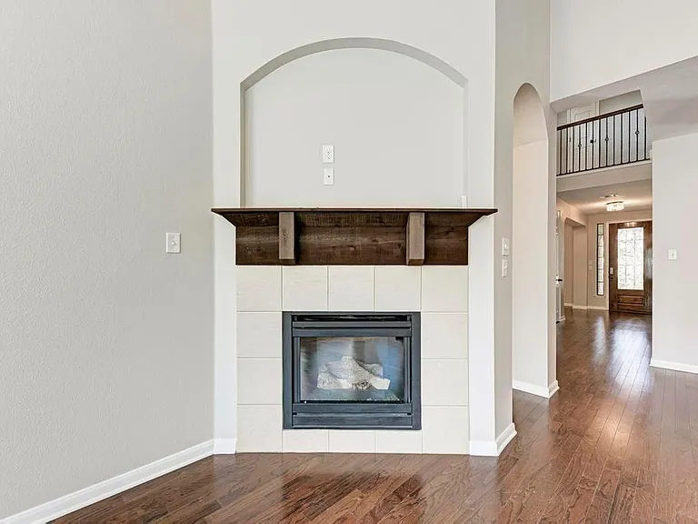 6805 Barstow Ct — Photo 9