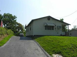 1569 3rd St, Milton, WV 25541