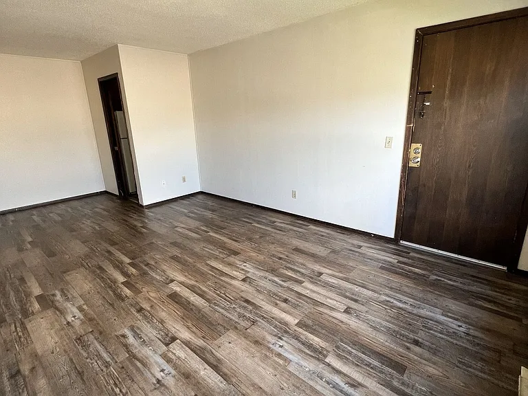 920 Richard Dr — Photo 9