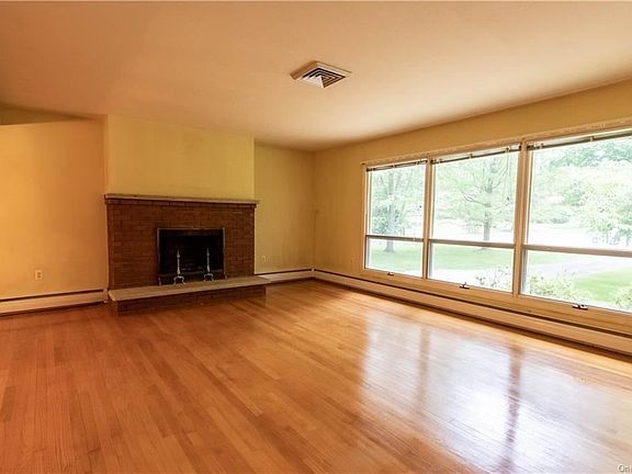 4th image of 43 Hi View Rd