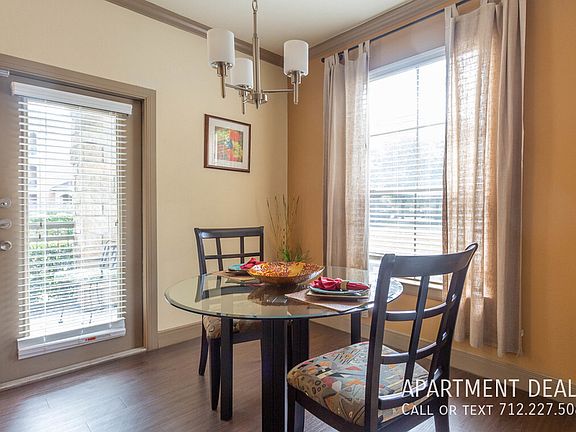 4th image of 15161 Richmond Ave #3510
