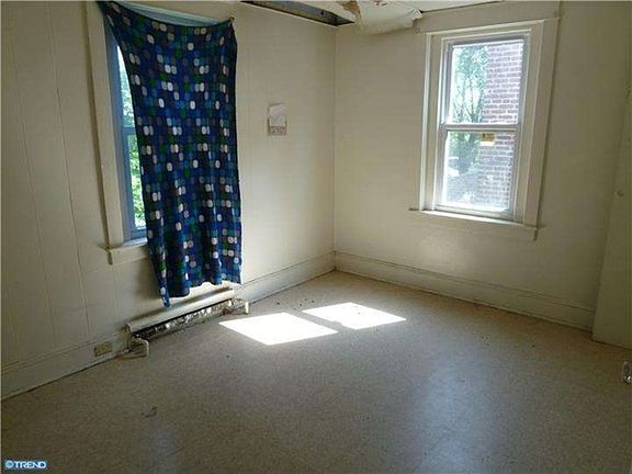 2nd image of 6740 Marsden St