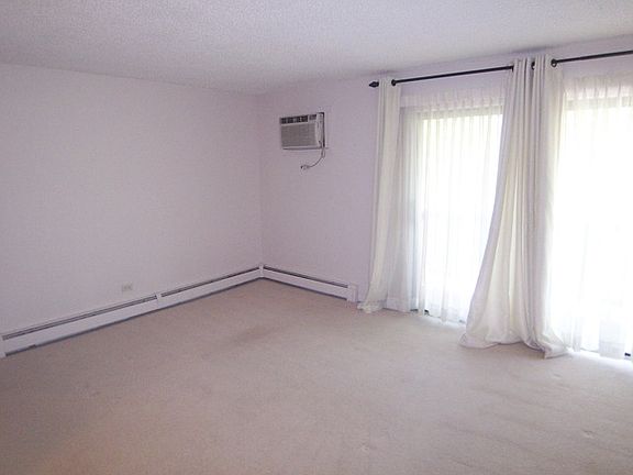 5th image of 6655 172nd St APT 3D