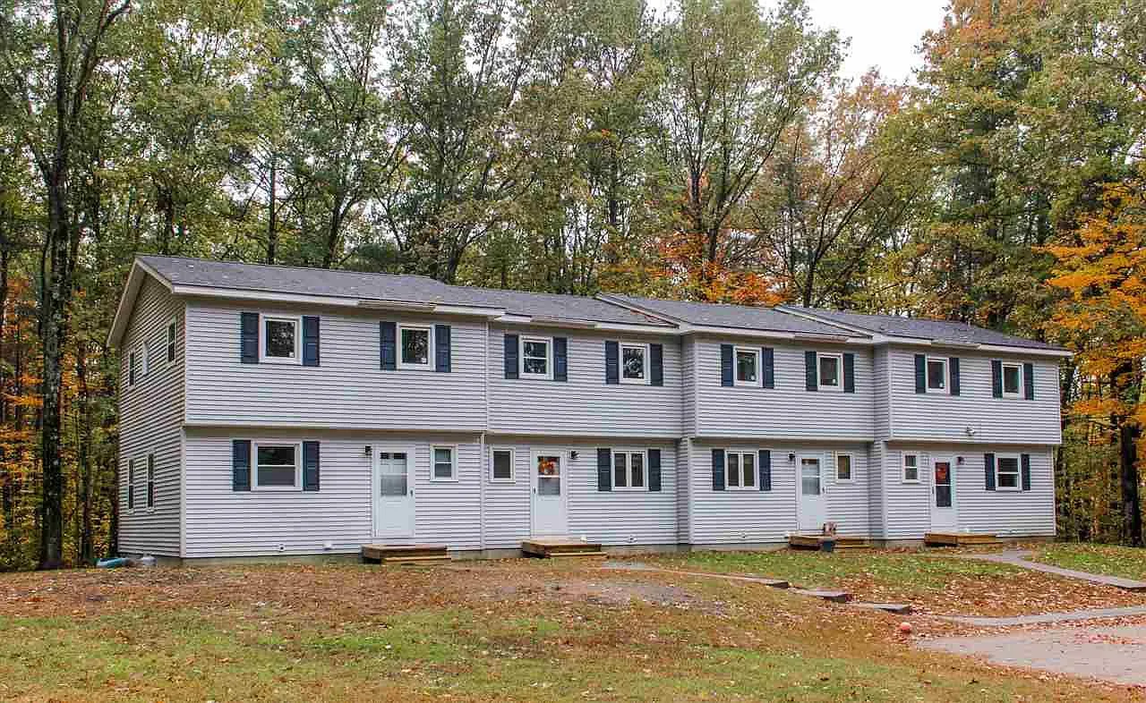 3 bed, 1.5 bath, 1400 sqft, $2,400 — Photo 1