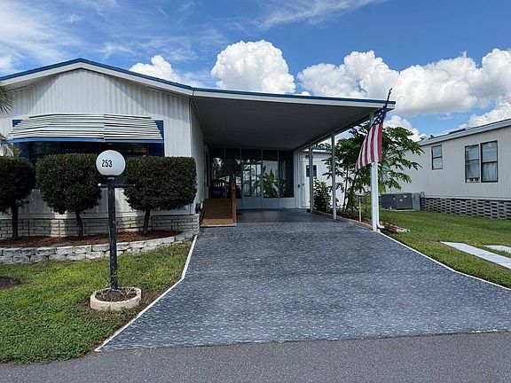 2nd image of 253 Dixie Cir