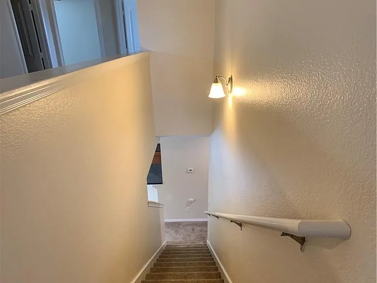 133 Gina Dr — Photo 9