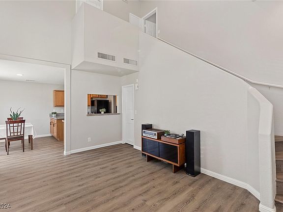 5th image of 6925 Coral Rock Dr
