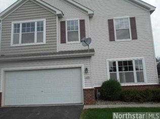 1670 Liberty Cir, Shakopee, MN 55379
