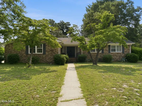 105 Pine Valley Drive, Wilmington, NC 28412