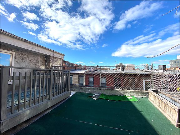 4th image of 289 Herkimer St #3