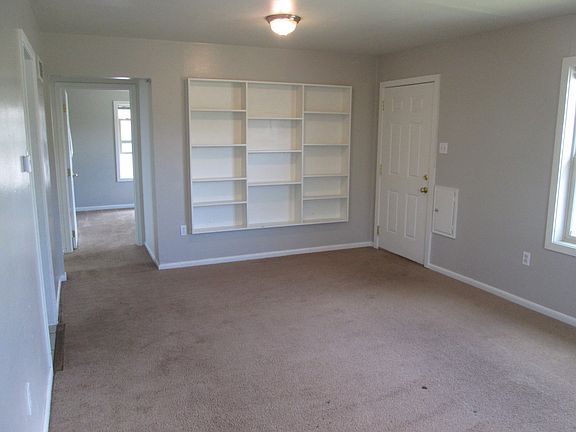 4th image of 1540 E Alder St