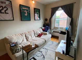 435 Hanover St APT 4, Boston, MA 02113