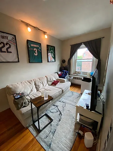 435 Hanover St #4 Photo 1