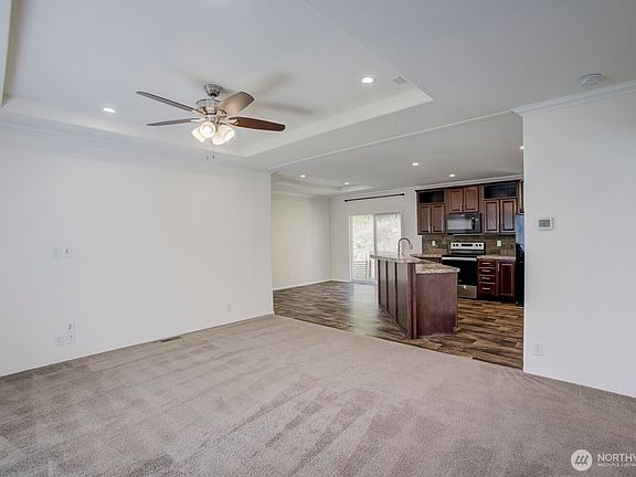 3rd image of 411 SE Picadilly Drive