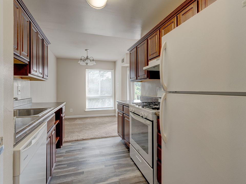 Andrews Ridge Apartments 5635 Regency Park Ct Suitland MD Zillow