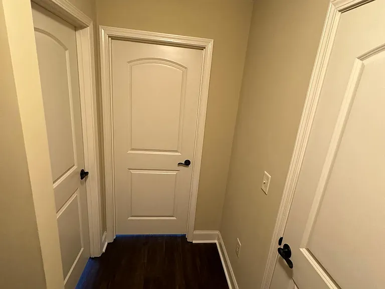 610 Grays Pointe Ct — Photo 18