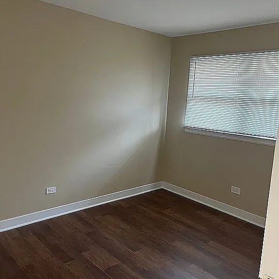550 W Palatine Rd — Photo 44