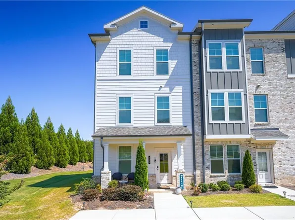 315 Cobalt Dr, Fayetteville, GA 30214