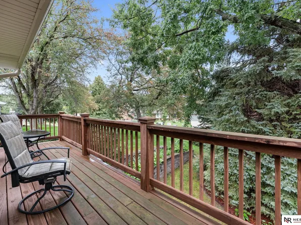 759 N 130th Plz, Omaha, NE 68154