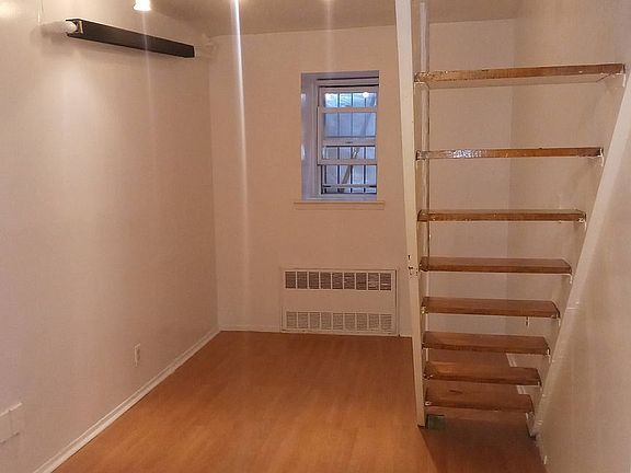 4th image of 239 E 28th St APT 1C