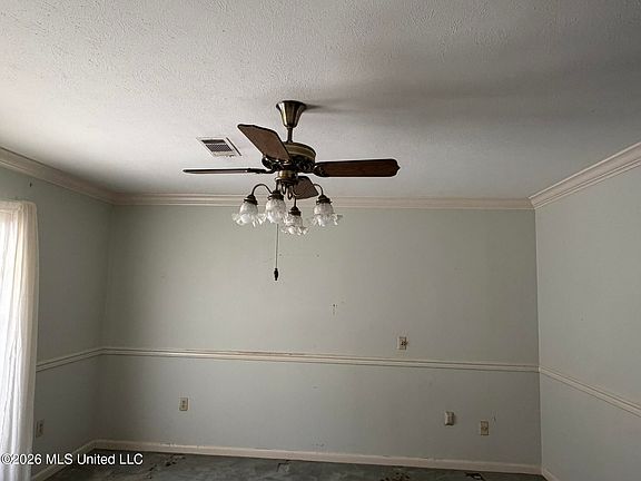 4th image of 111 Greenwood Ln