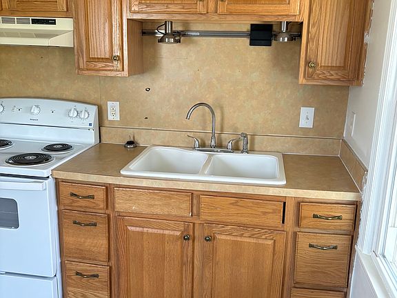 5th image of 1605 Herndon Dr
