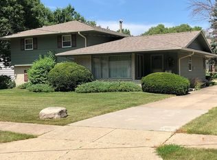 4912 Ash Dr, Pleasant Hill, IA 50327