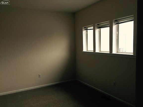 3rd image of 5235 Country Wood Ln