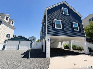 9 Hanover St, Milford, CT 06460